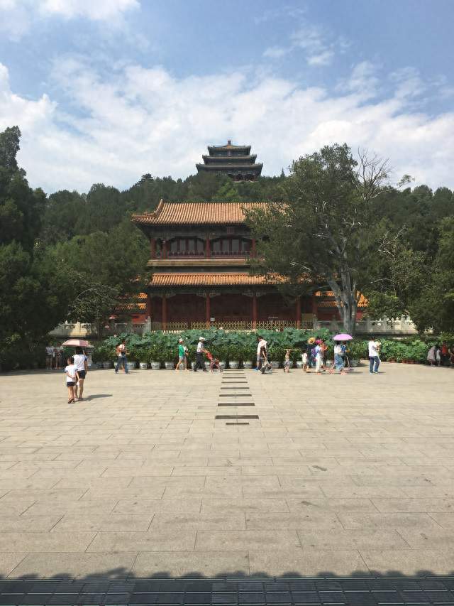景山那棵歪脖树，吊死了大明最后一个皇帝