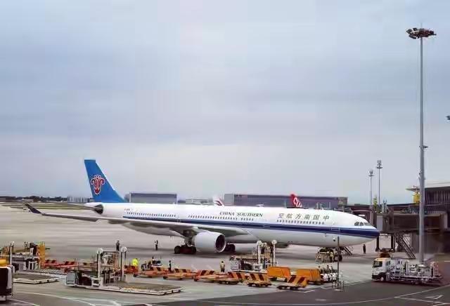 中国航司大面积取消日本航班 “中国航司大面积取消日本航班”这事儿最近闹得沸沸扬扬