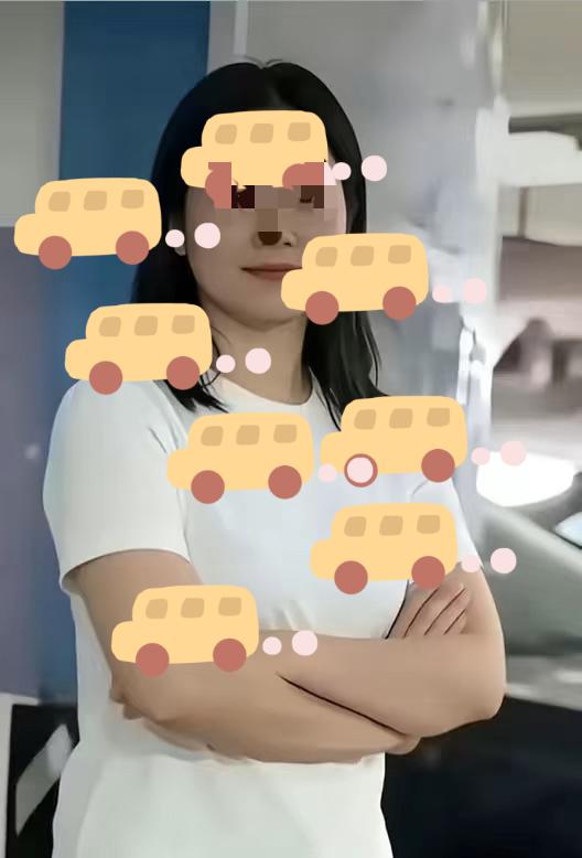 有人扒出来一个关键信息：这位处长在涉事小区根本没有任何房产，可连续住了整整八天，