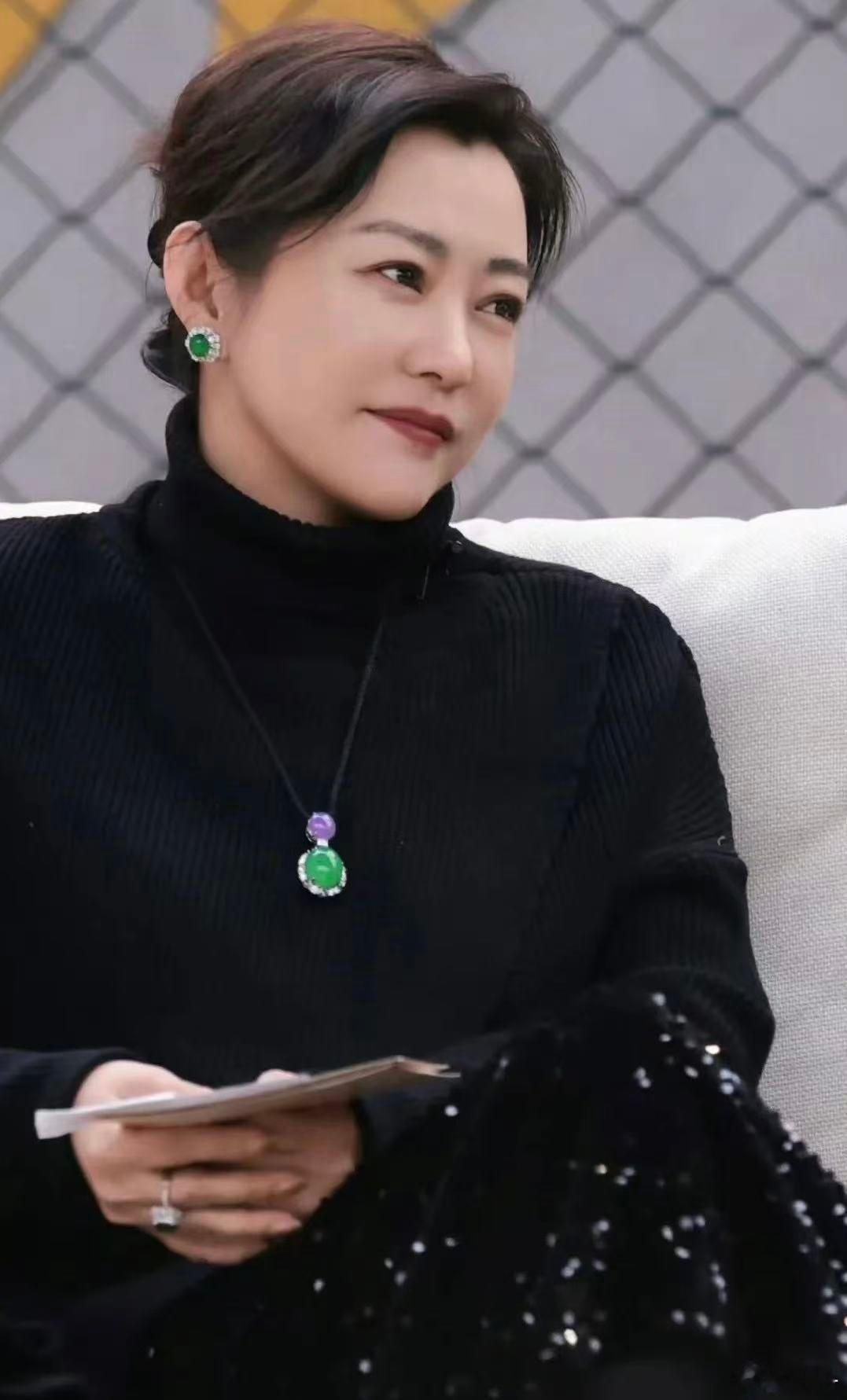 郝蕾说演员没工作都扎堆短剧了无限超越班 短剧火了，但火的是内容，不是演员。郝蕾说