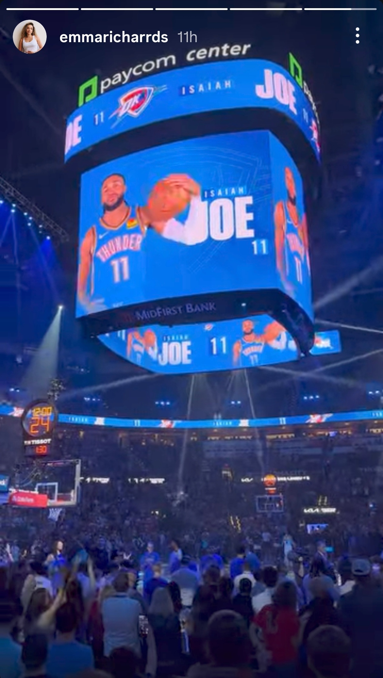 乔嫂今天也是雷打不动来主场支持乔哥！雷霆三杀掘金亚历山大绝杀掘金雷霆