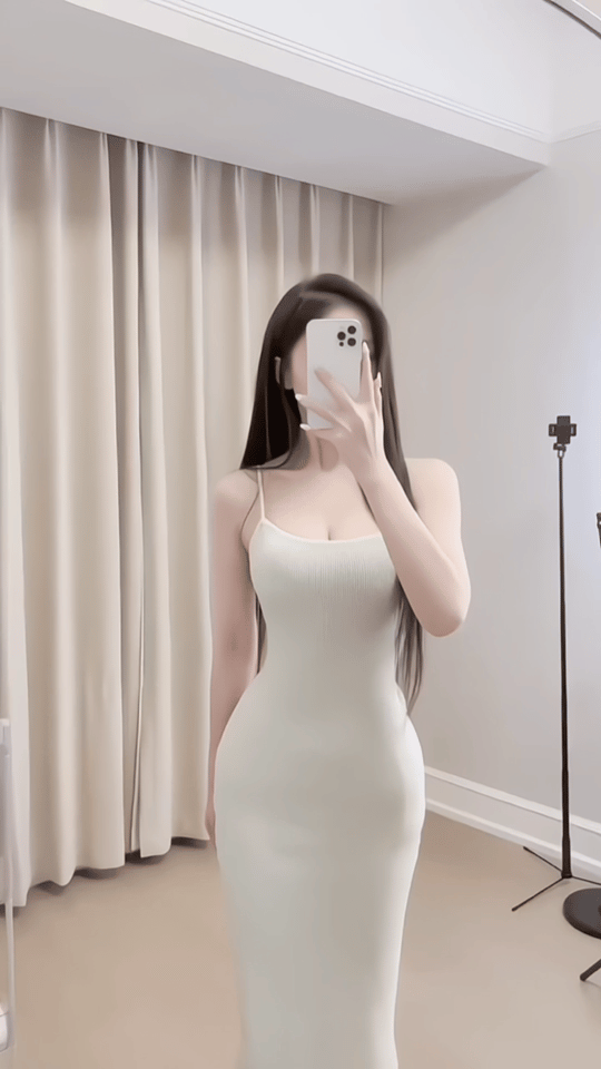 这样的身材脸还重要吗[抱一抱] ​​​