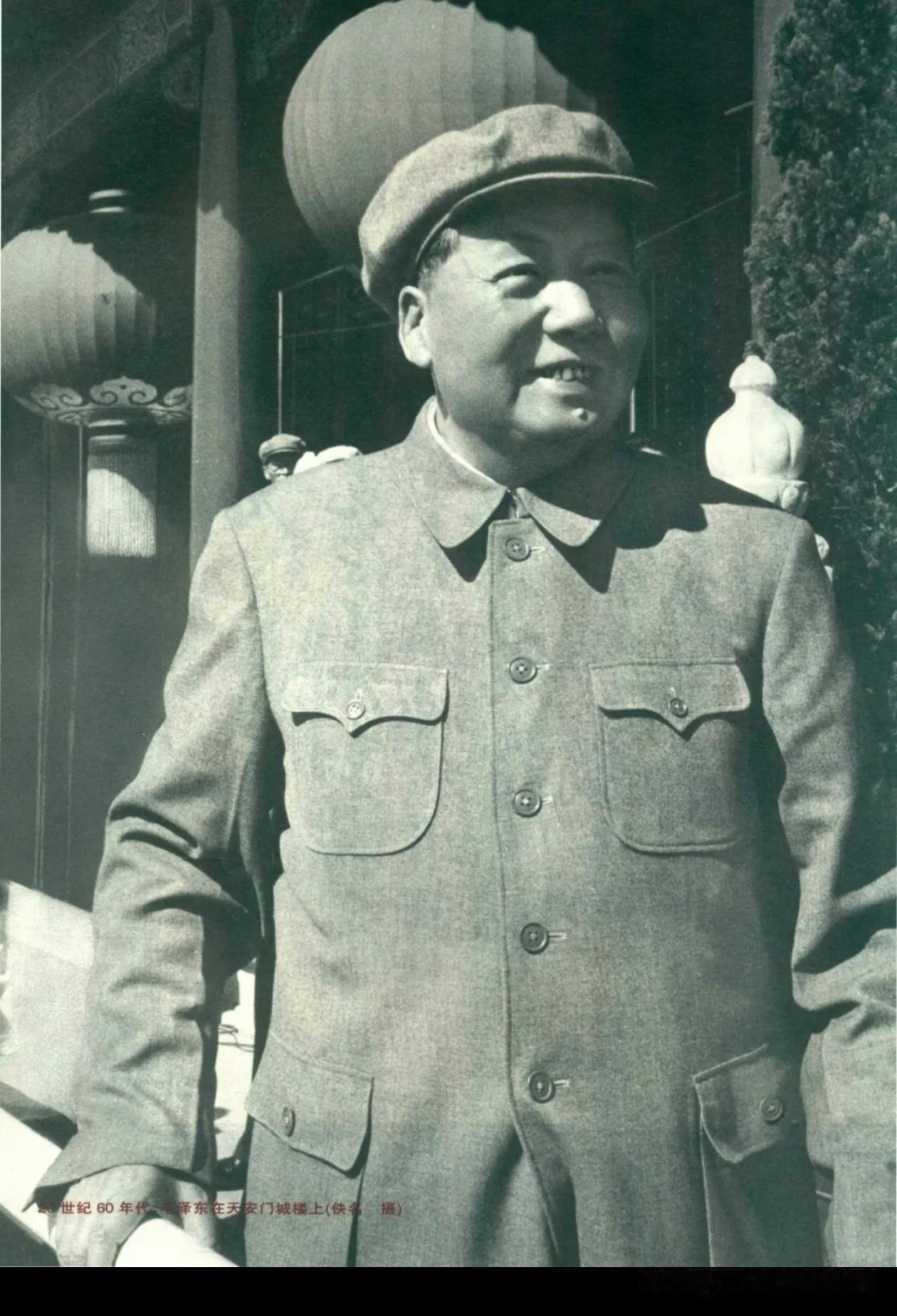 时间来到1963年。
郭沫若先填了一首《满江红》，表达中国人民团结斗争的信念。