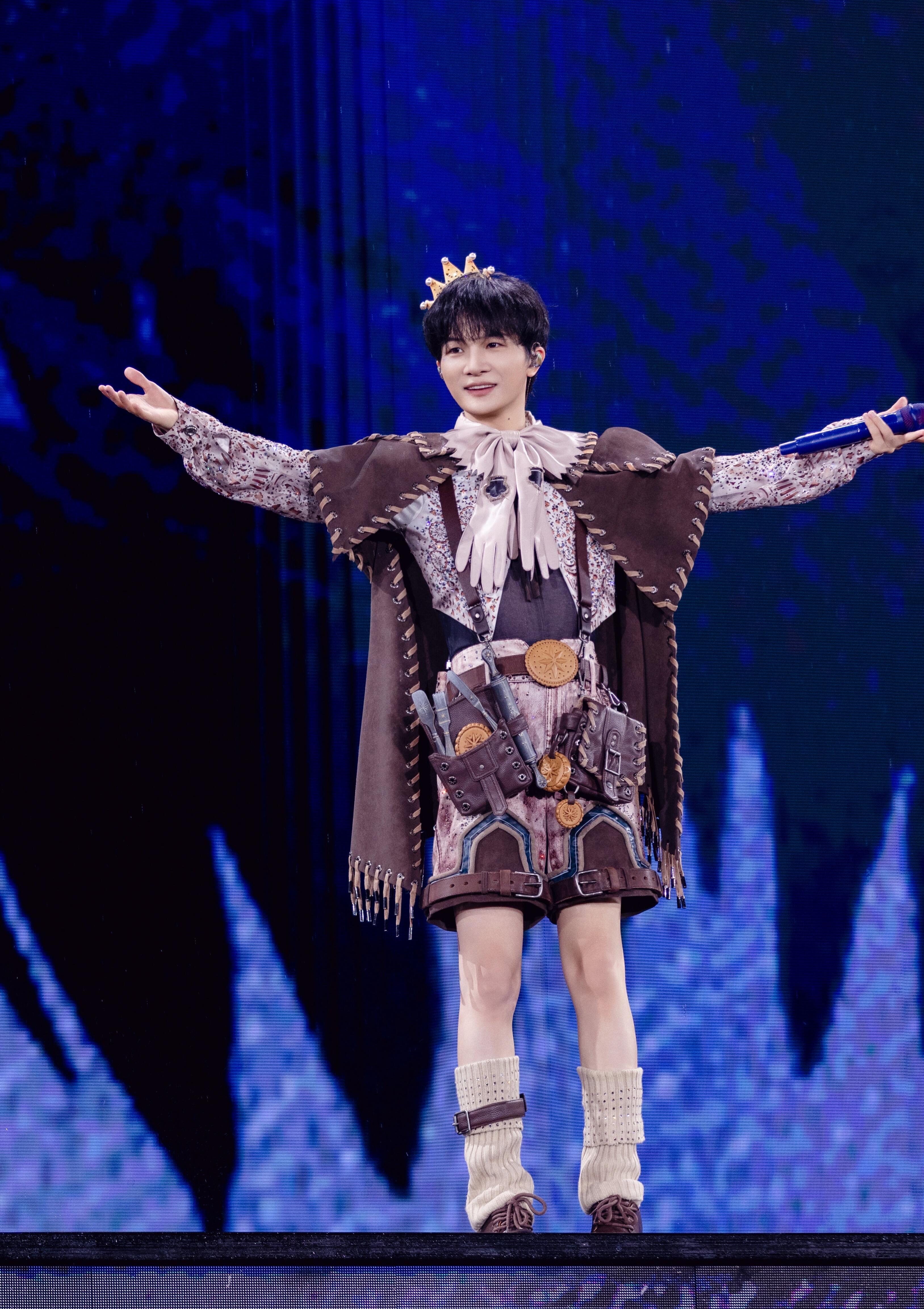 五月天给周深鸟巢送燕窝五月天给周深工作人员送燕窝 连幕后工作人员都收到燕窝，五月