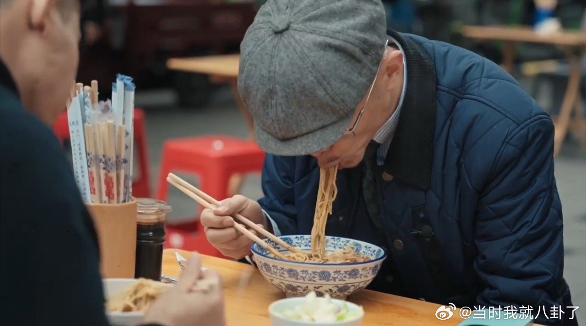 被大冰守护的温暖治愈了 大冰走快递员的日常，体会他的辛苦，听孩子对父亲的牵挂，用