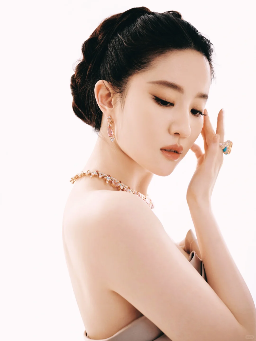 VOGUE金九女王登场，绝美。