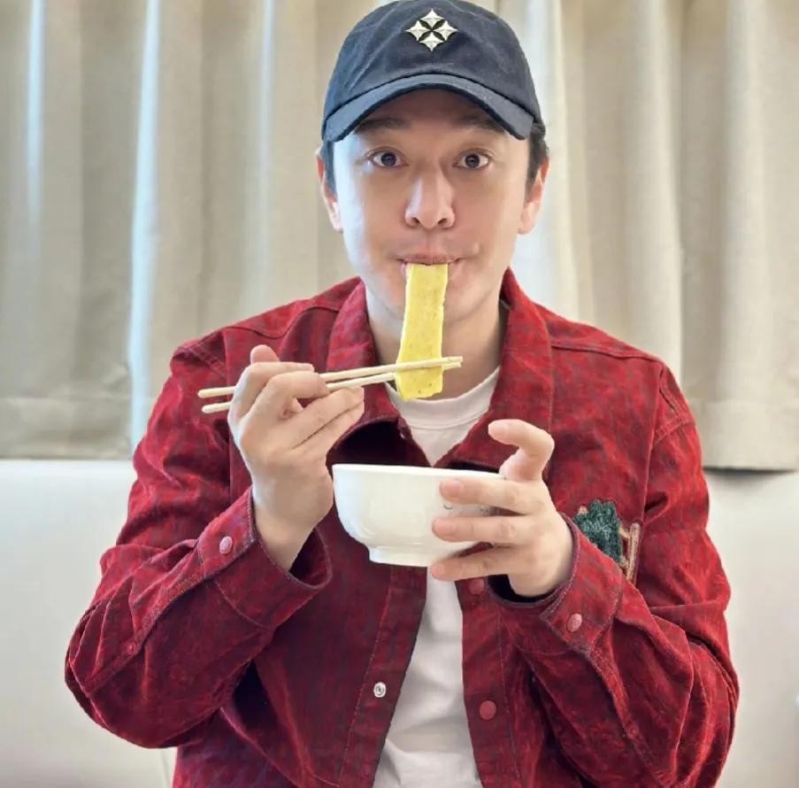 黄晓明，深夜凌晨发文！

3月30日凌晨四点多，这个点大家都在沉眠中，没想到许久