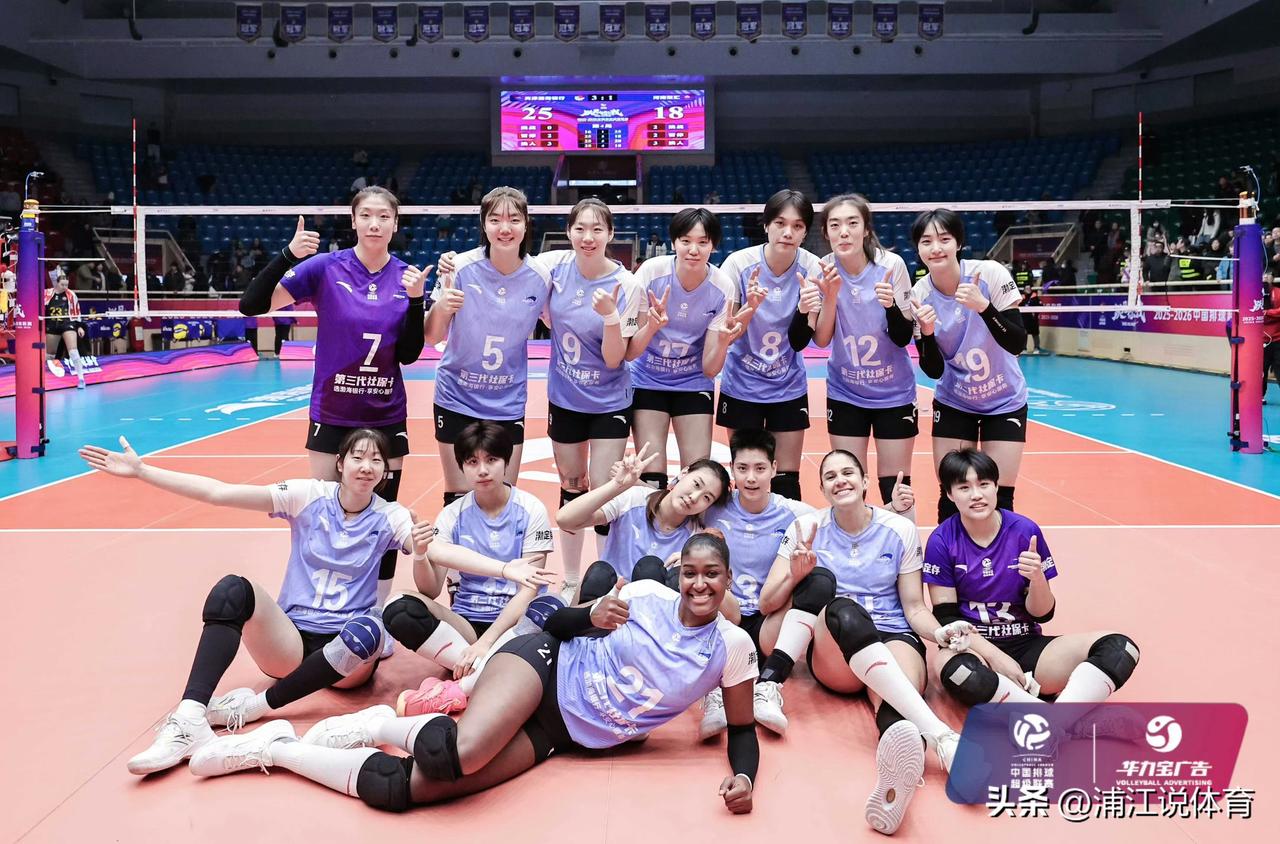 李盈莹正式翻篇，天津女排28年来首次无人入选国家队。天津女排上次无人入选国家队还