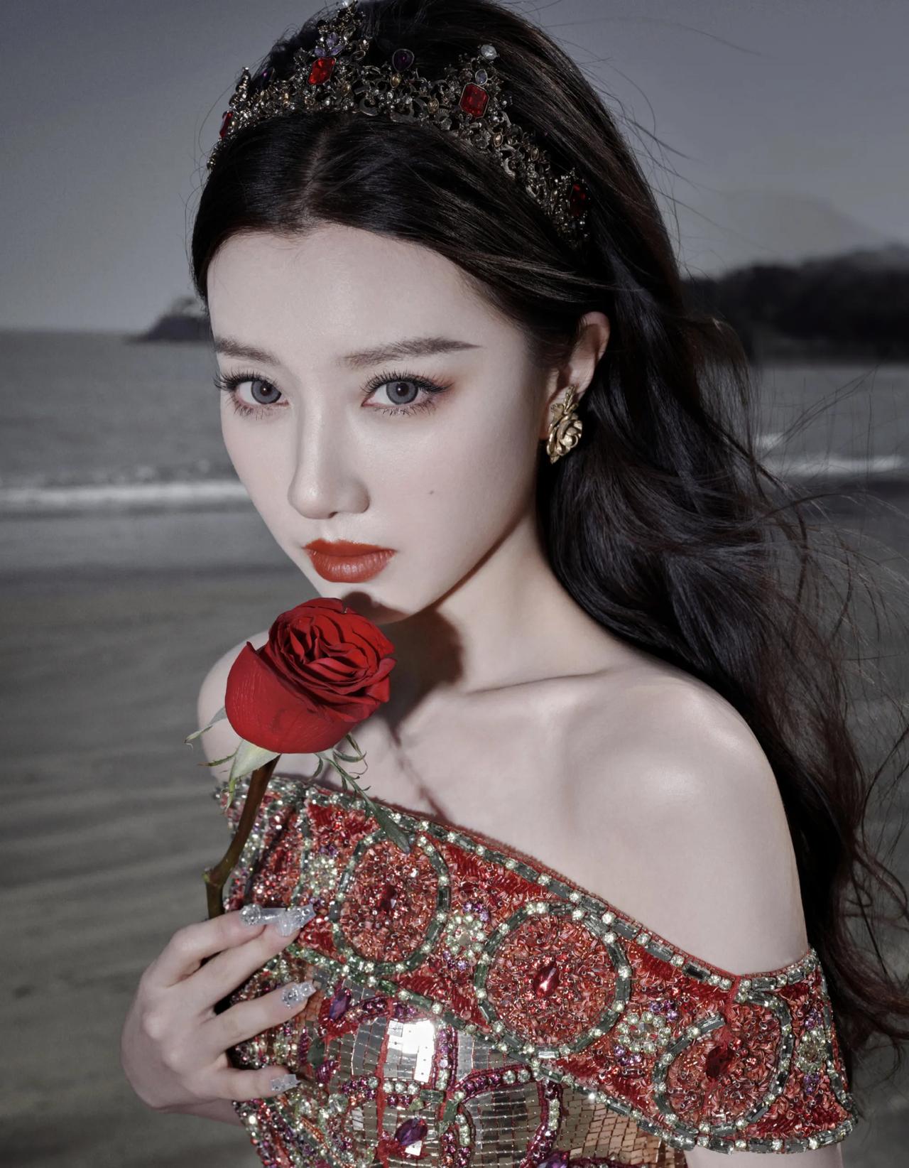 王鹤润美图分享，海边写真，优雅美丽海边氛围写真 王鹤润演技 王语会写真 刘嫒润 