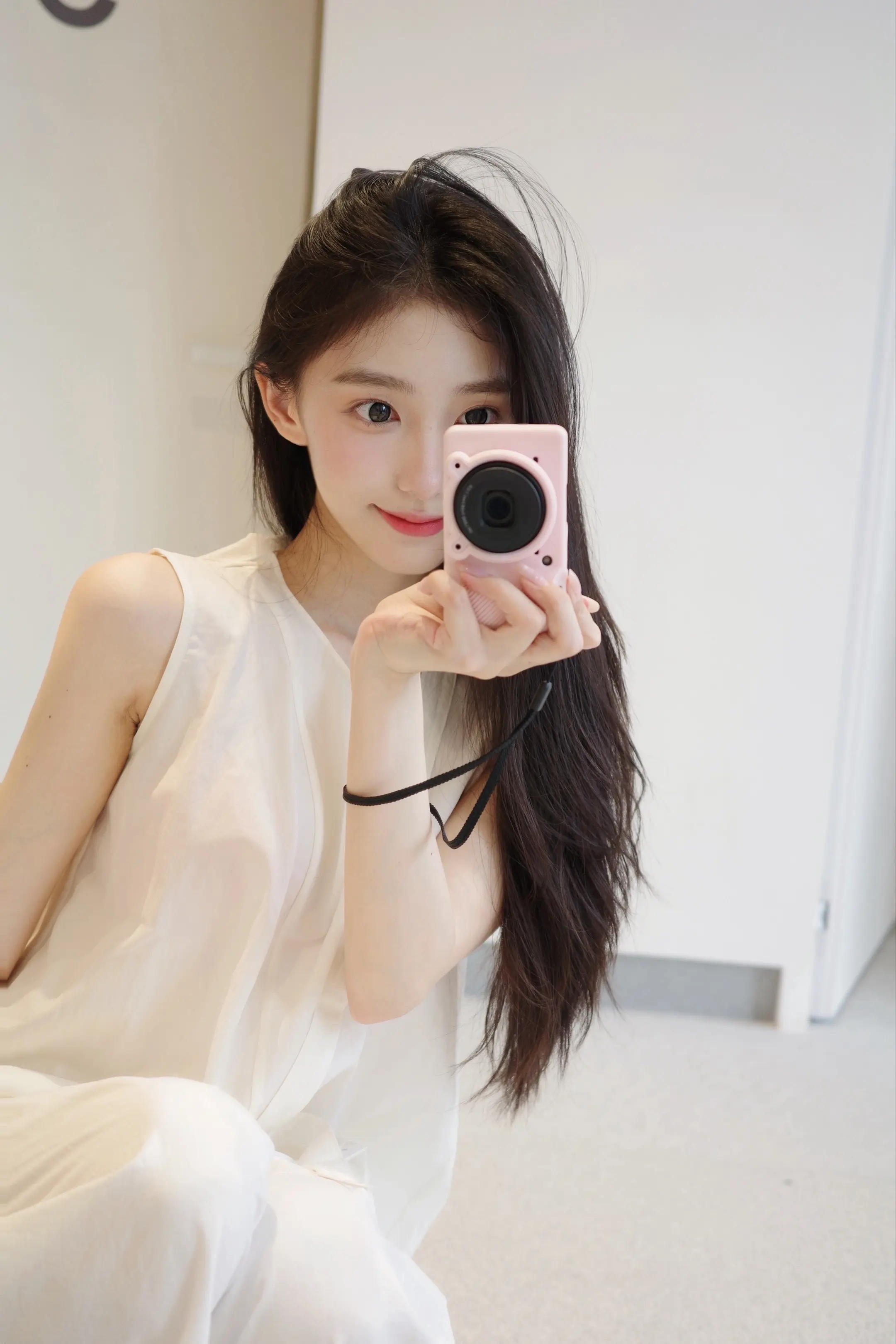 请你再靠近我一点点。
