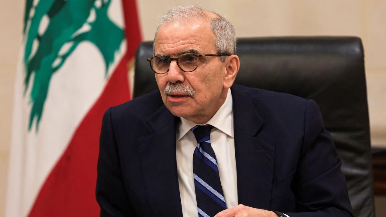 据美国全国广播公司新闻频道报道，当战火在黎巴嫩境内肆虐超过400天后，黎巴嫩总理