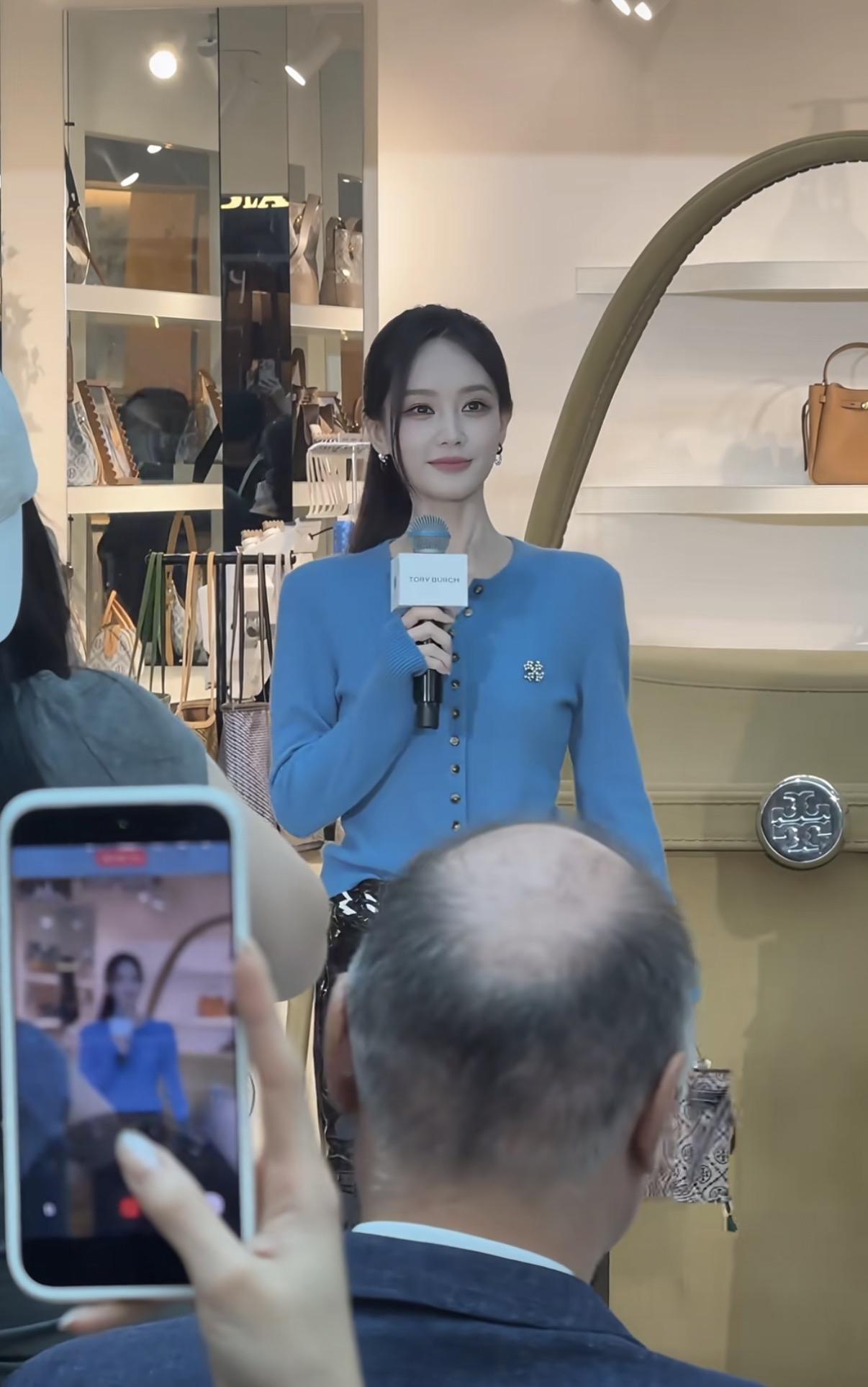 三亚免税店偶遇明星李一桐！现场本人美得不像话！内娱太低估李一桐的颜值 ，营销号的