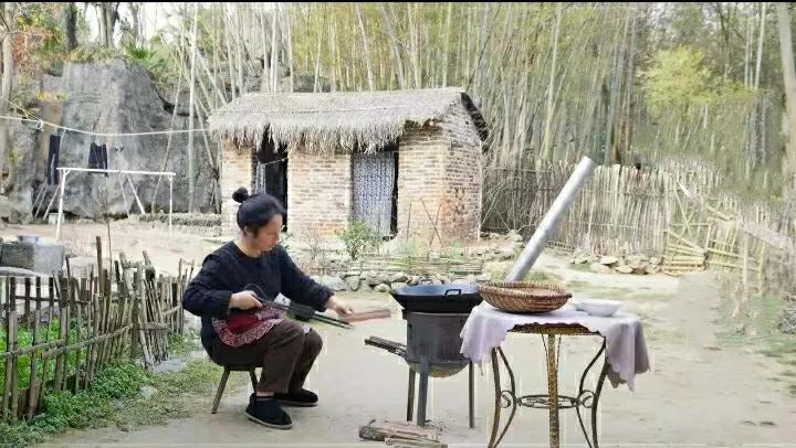 春有百花秋有月，夏有凉风冬有雪

每个季节都有它的美丽，每个年龄都有它的风景
