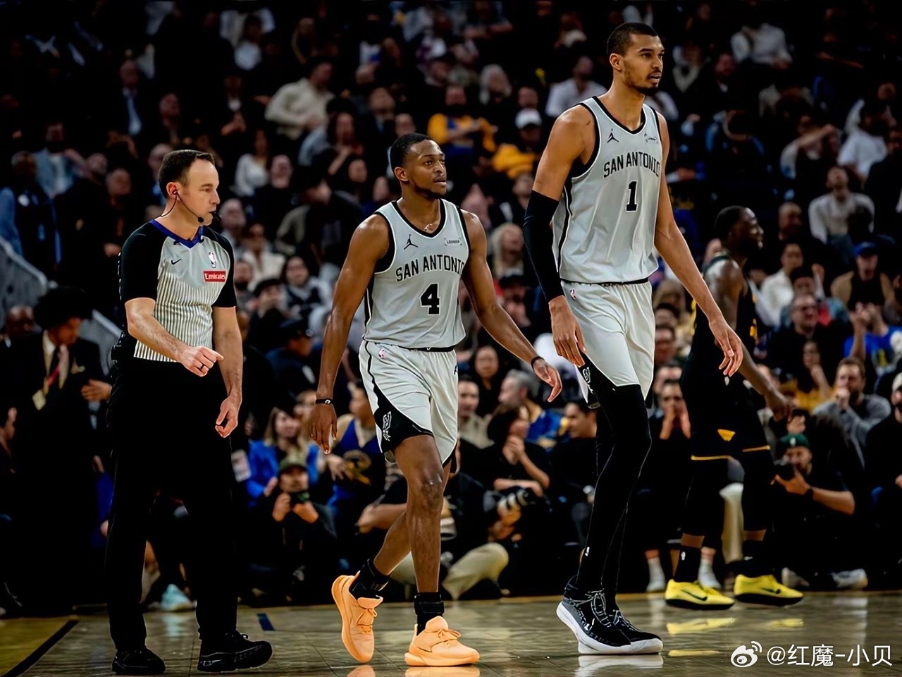 比起快船，太阳或许是马刺季后赛更惧怕的对手！马刺本赛季包括NBA杯共输19场，其