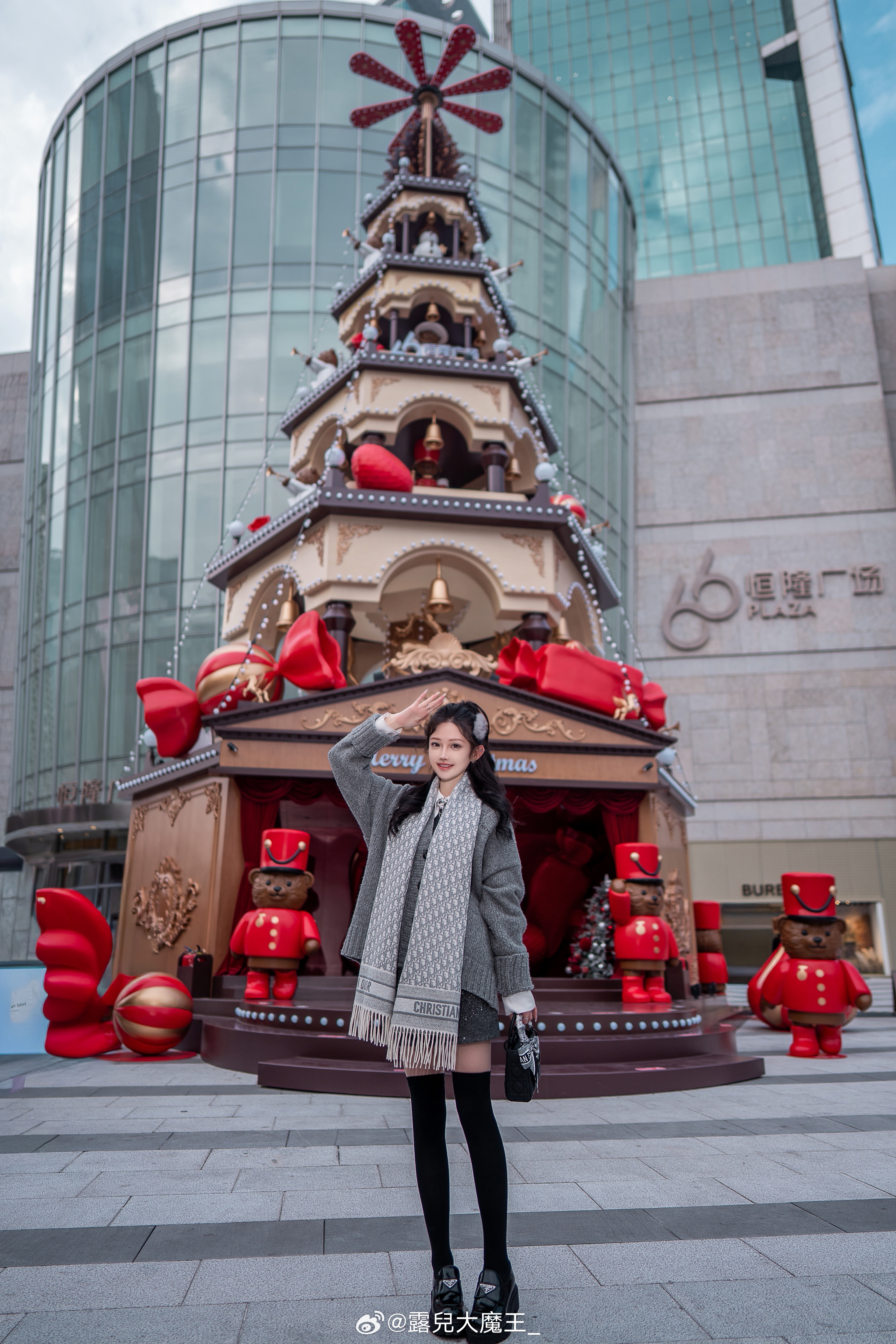 祝大家圣诞节快乐🎄 恒隆的圣诞树露哥日常穿搭露兒大魔王