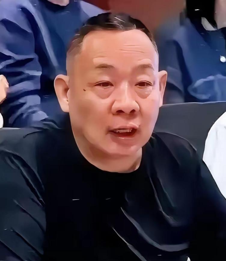“房东涨租至2400万于东来没还价直接关店”房东等着于东来求情，结果于东来看了一