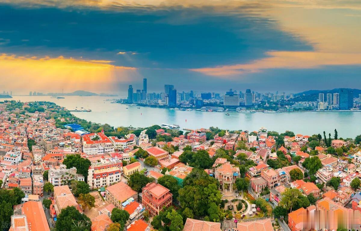 厦门为啥能成为年年上榜热门旅游城市？

说句实话，厦门能够成为“最热门的旅游城市