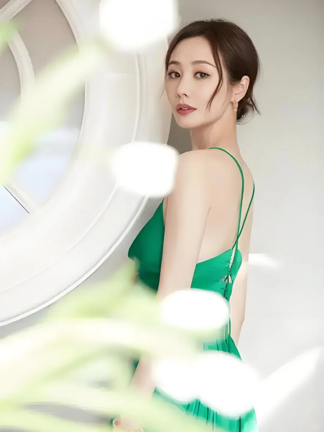 李纯的“恨嫁”迷局：未婚先育能否换来真爱