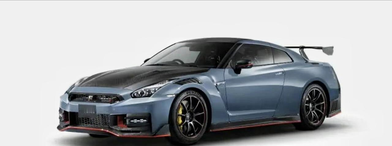 😍近日，日产公布了2025款 GT-R 系列官图，揭示了包括 Pure、T-s