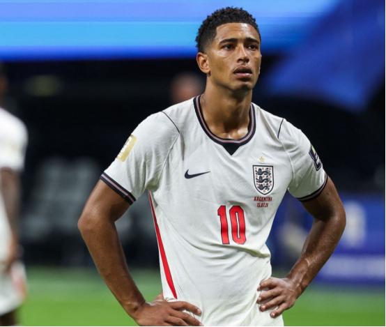 全网吵翻！世界杯季军赛纯纯鸡肋，FIFA只为捞钱苦了梅西这类老将。
 
世界杯半
