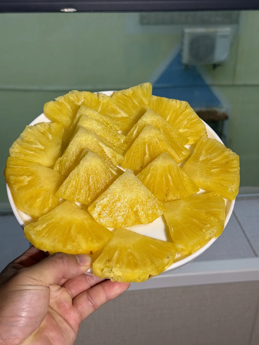 在海南凤梨可以像三文鱼一样吃到爽！