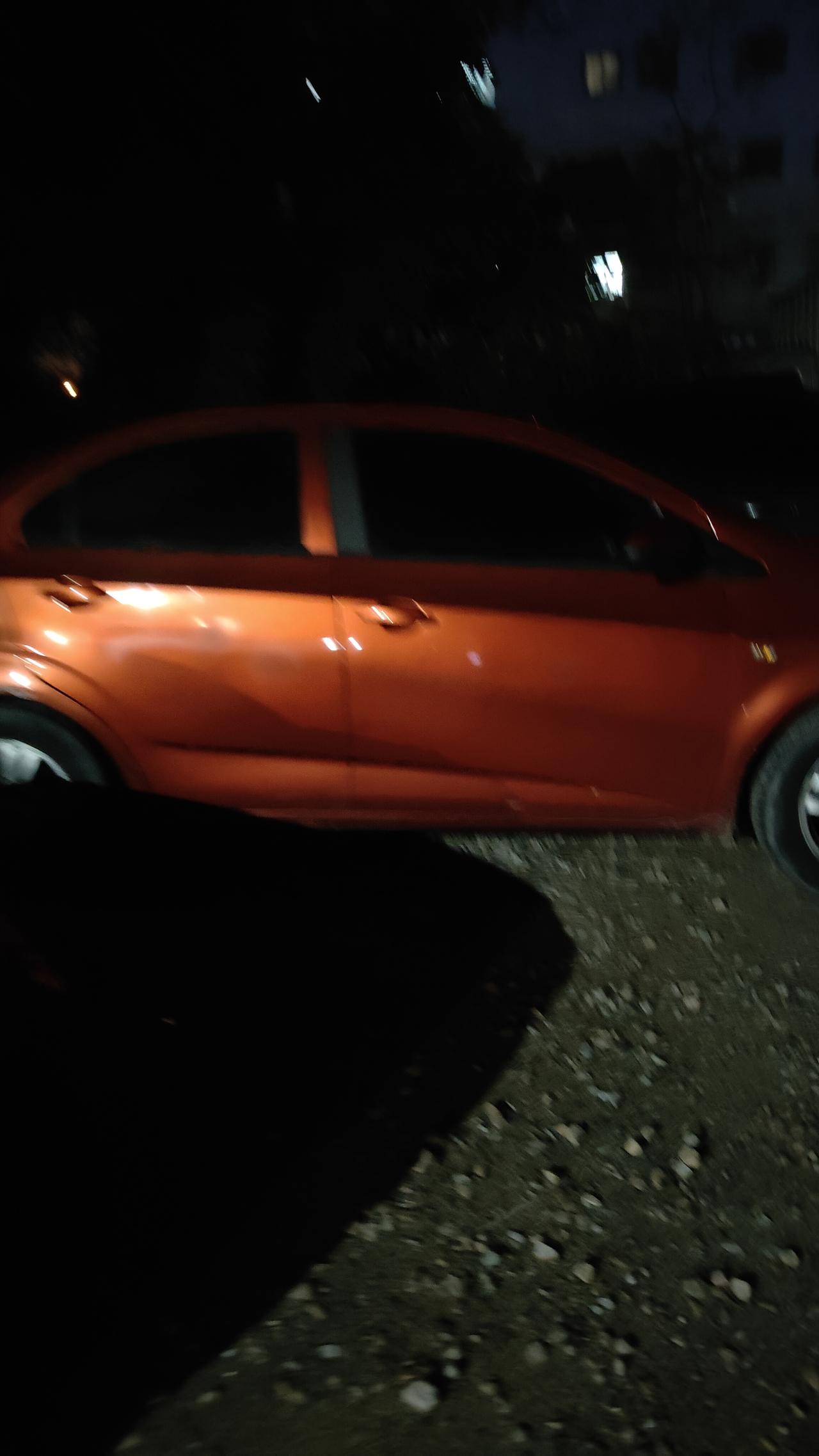 红车很少见，喜欢红车的人有品位