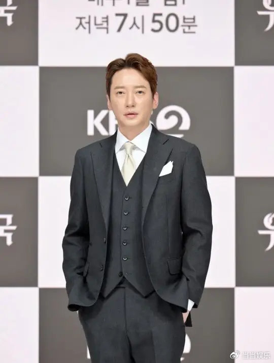 45岁的韩国男演员，叫作李尚宝，在本月26日，被家属发现，是于家中去世，其人生忽