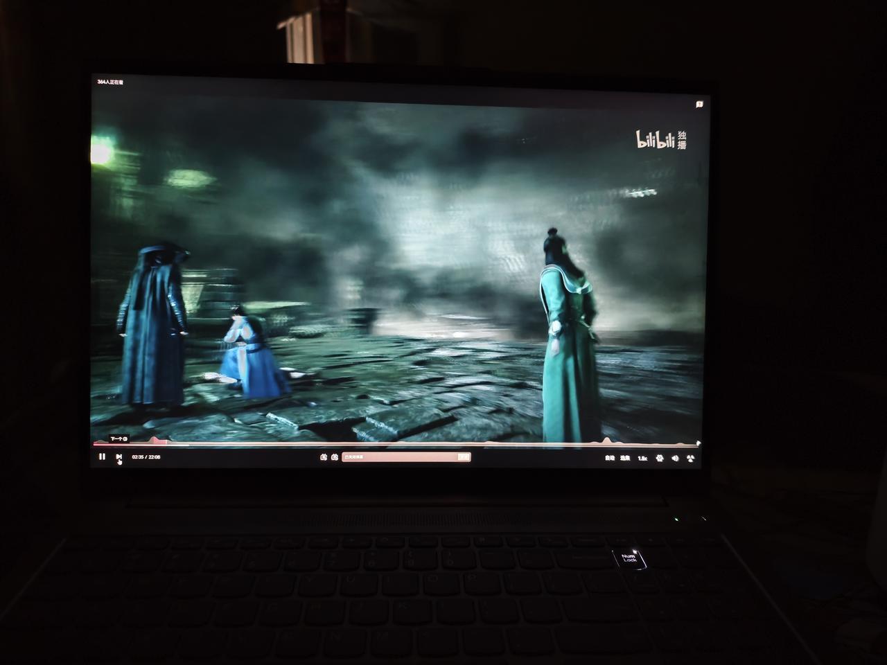 今年冬天的不同外面天寒地冻，才懂了“猫在家里”的真谛——哪暖和就往哪窝。在被窝里