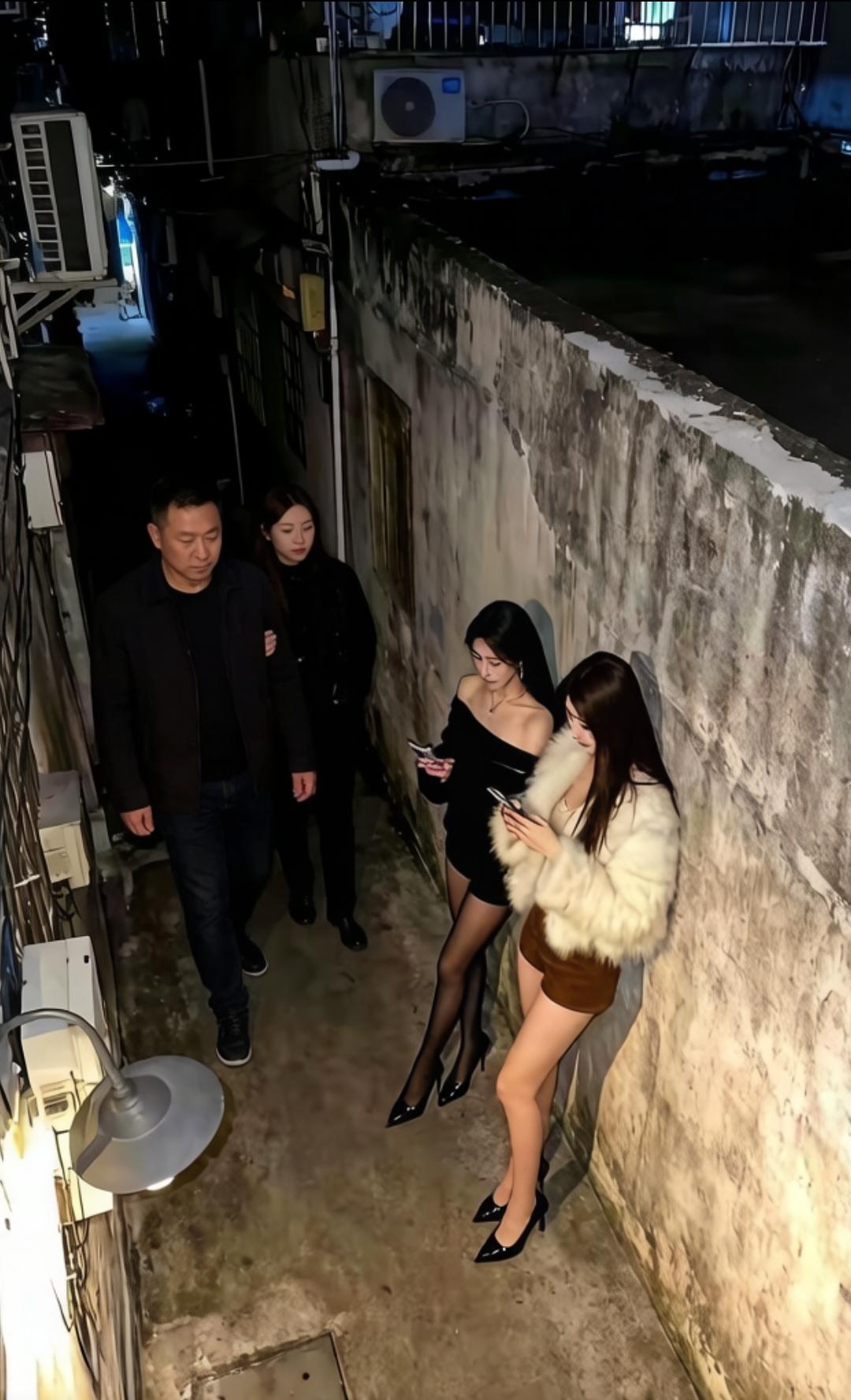 该说点什么，路太窄？