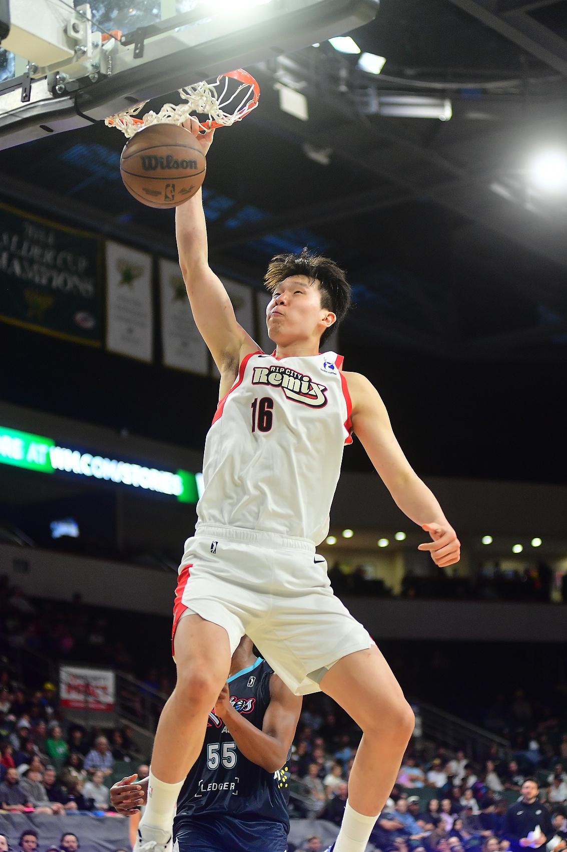 杨瀚森：国内篮球和NBA中间隔着一条鸿沟，差距太大了
杨瀚森昨日已经从美国回来，