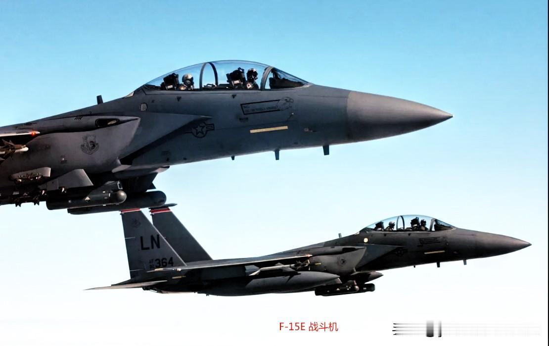 【美国仍可能对伊朗动武】
    美军近期一直向中东地区增加军事力量，打与不打只