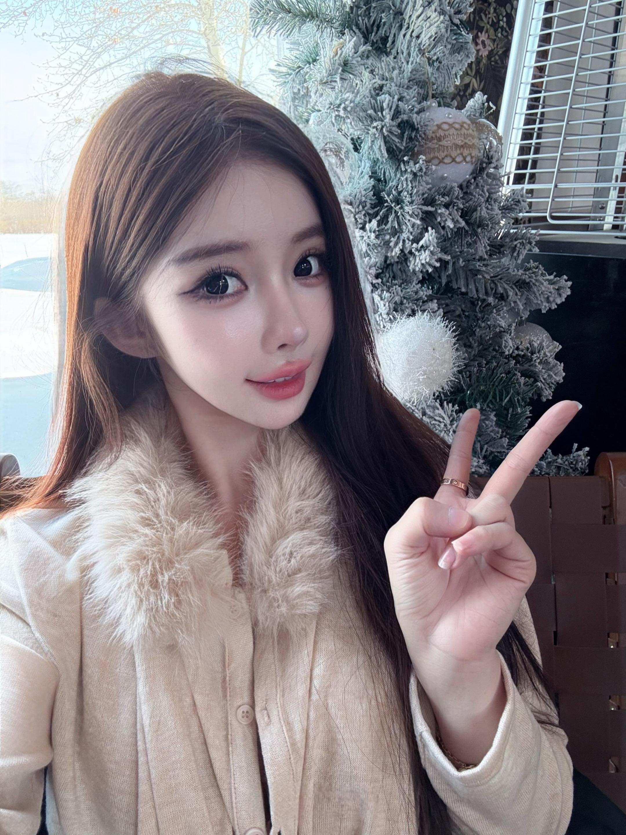 鼻子已经冻坏了 这么冷的天到底是谁在滑雪。