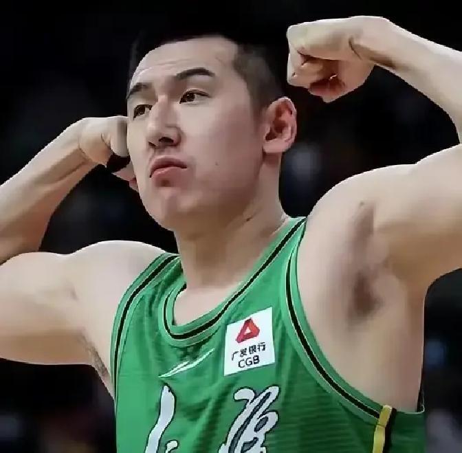 三连败在招手！
 
辽宁今晚打深圳，再输就掉出前十。弗格最近两场只拿24分，三分