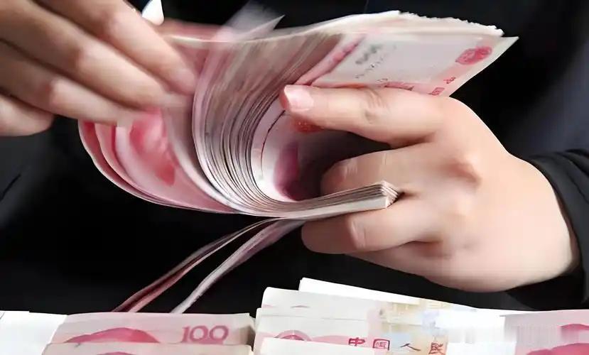 经济学家曾说:“一旦发生战争，银行的存款大概就没有了，历史证明，一旦发生战争，金