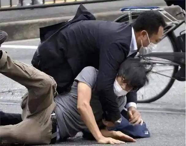 [月亮]去日本旅游有多危险？一名伊朗男子惨死街头，中国已经多次警告。


3号凌