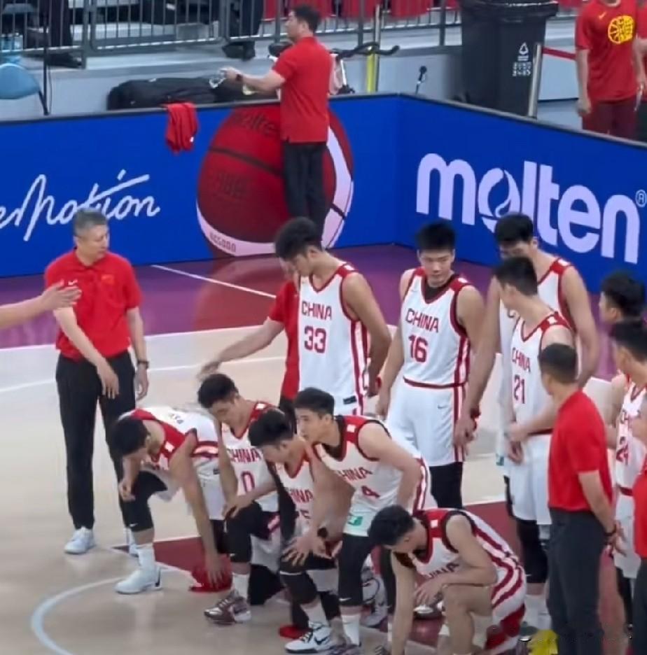 支持中国男篮长期集训，这几百万花得值，就是2000万也值。别说三个月时间太长，也