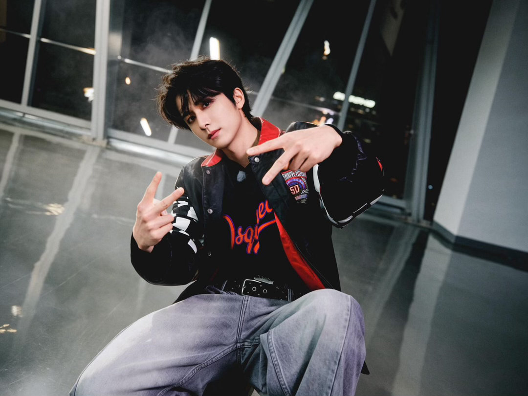 张新成演员爆改爱豆 张新成演员当爱豆了？这跨界跨得我措手不及，但好像又很合理，毕