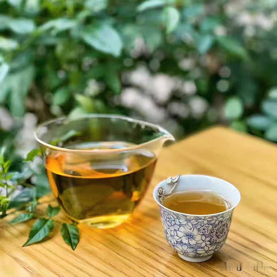 陈年普洱茶的魅力在哪?

心跳总是很快。赶着上班，赶着完成，赶着赶往下一个目的地