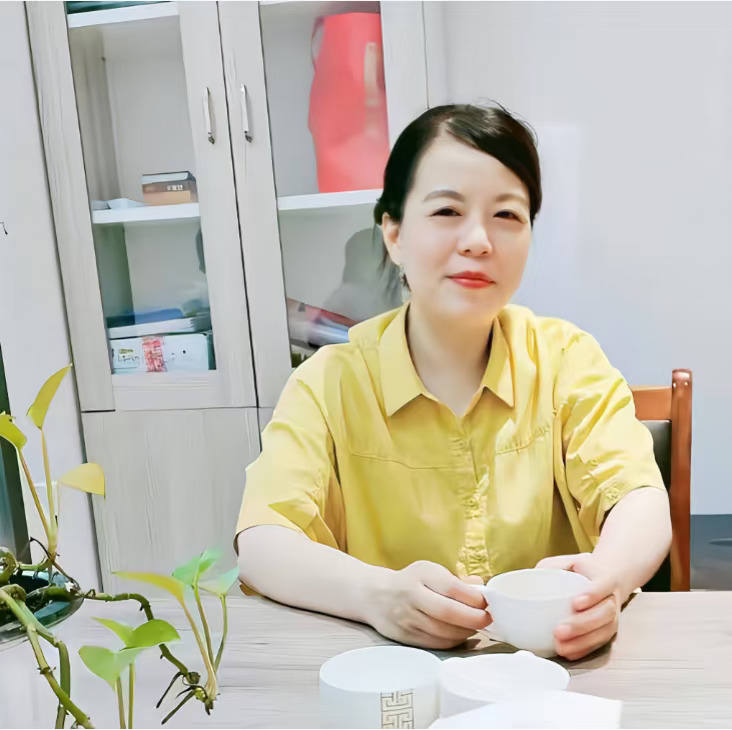 进入2025年之后，许敏很少直播带货，因为她有比直播带货更重要的事情去...