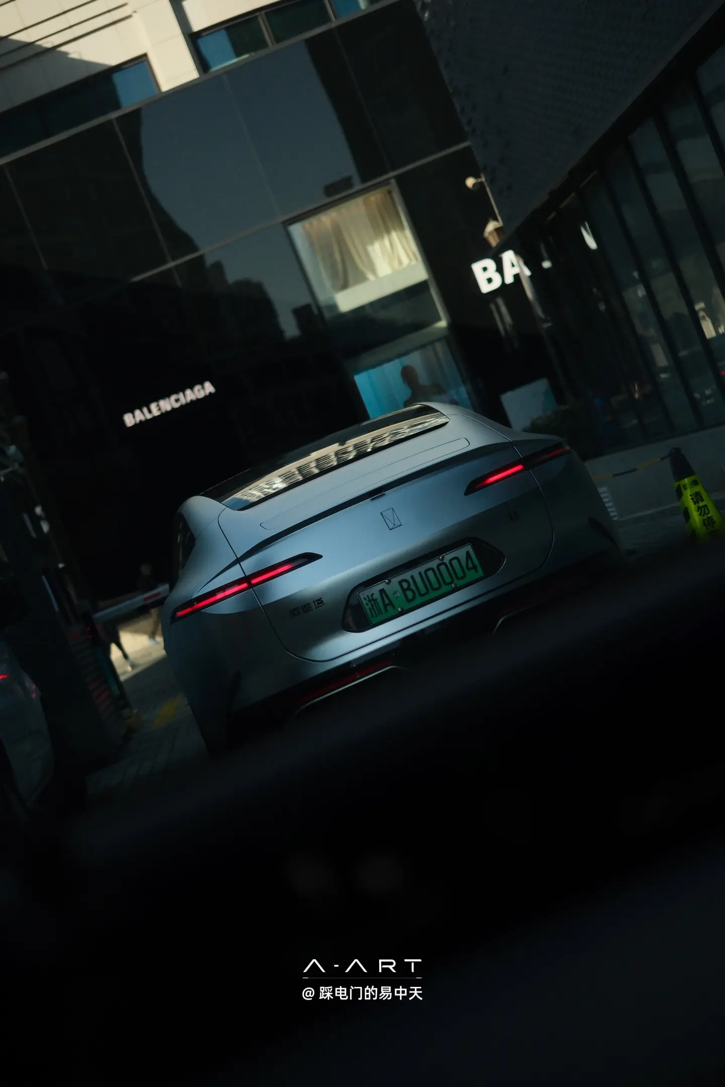 醉喜欢的就是塔子的屁股。