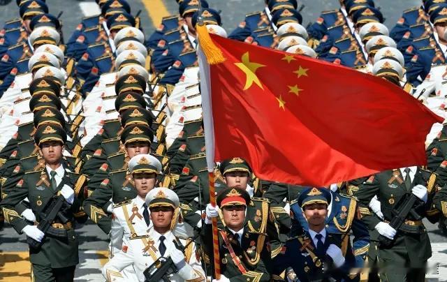 九三阅兵2025：10大武器亮相，全球媒体都惊了

一次性看完！九三阅兵 重磅武
