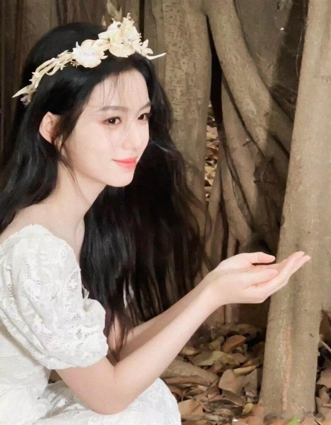 每一个女孩都很漂亮，都是很独一无二很特别的存在。所以要自信要乐观，要勇于去追求自