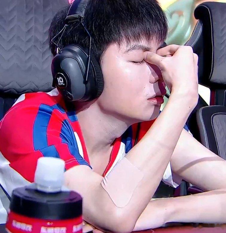 哎，唉，爱。 