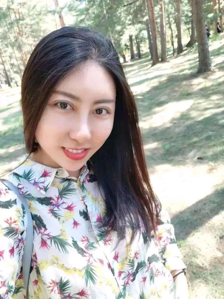 贾浅浅因论文抄袭被撤销硕士学位和教师资格，几年以来网上对贾浅浅的热议终于爆发，一