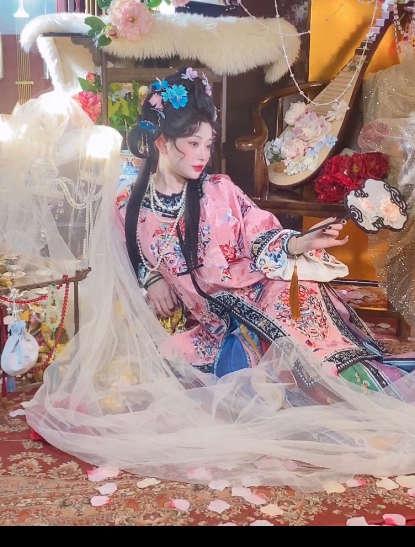 手机花絮｜清汉女写真出镜汉军旗金枝玉叶的格格~#北京约拍[超话]##天津约拍[超