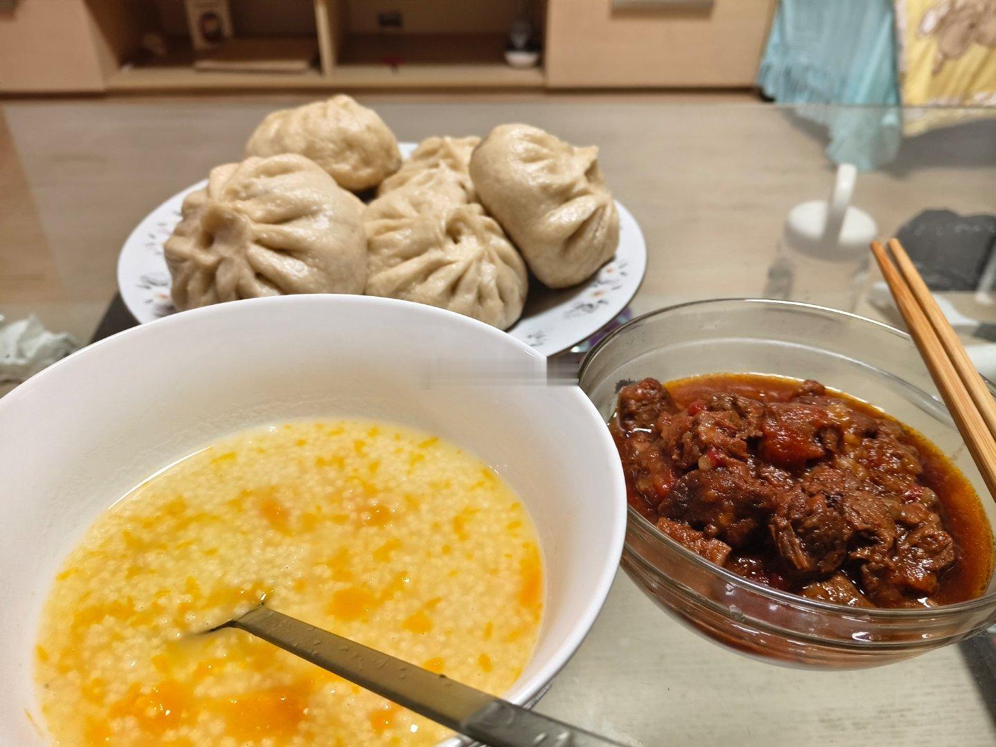 晚上来我妈这吃点细糠[馋嘴]每日一餐分享 ​​​