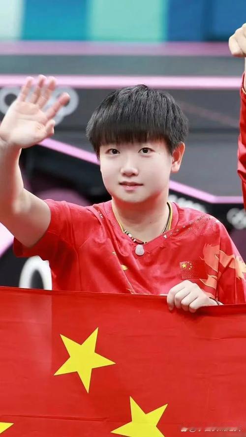 孙颖莎这次全运会可是憋着股劲儿要冲首金呢！她状态正火，又有两大教练保驾护航，女单