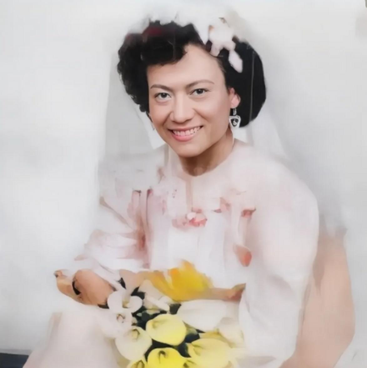 1956年，上海市公安局在抓捕特务时搜查出了这张照片，谁能想到照片上的女人竟是一