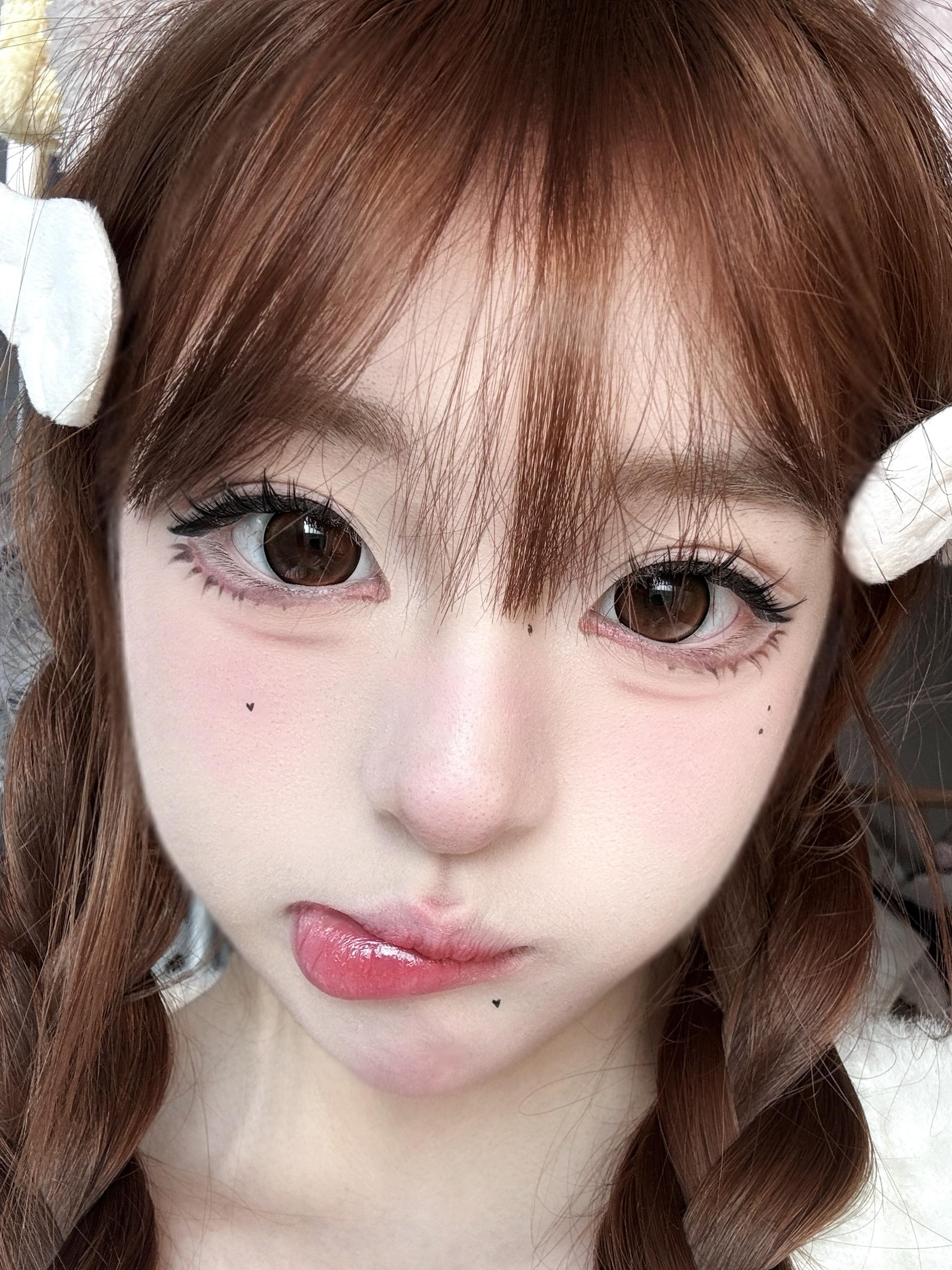 你总拿我当小猫 开心的时候才逗逗我ㅠㅅㅠ