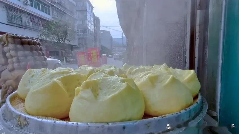 要说舌尖上最喜欢的味道，那可太多了。就像江西安福的美食，每一样都让人垂涎。安福火